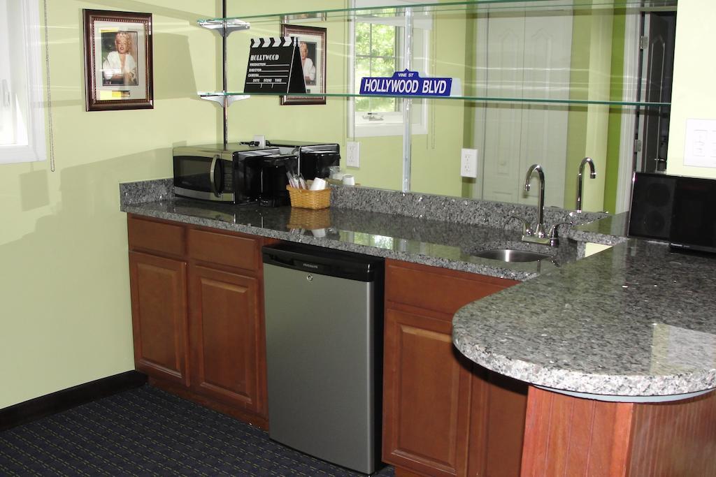 Starlight Inn Burlington Room photo